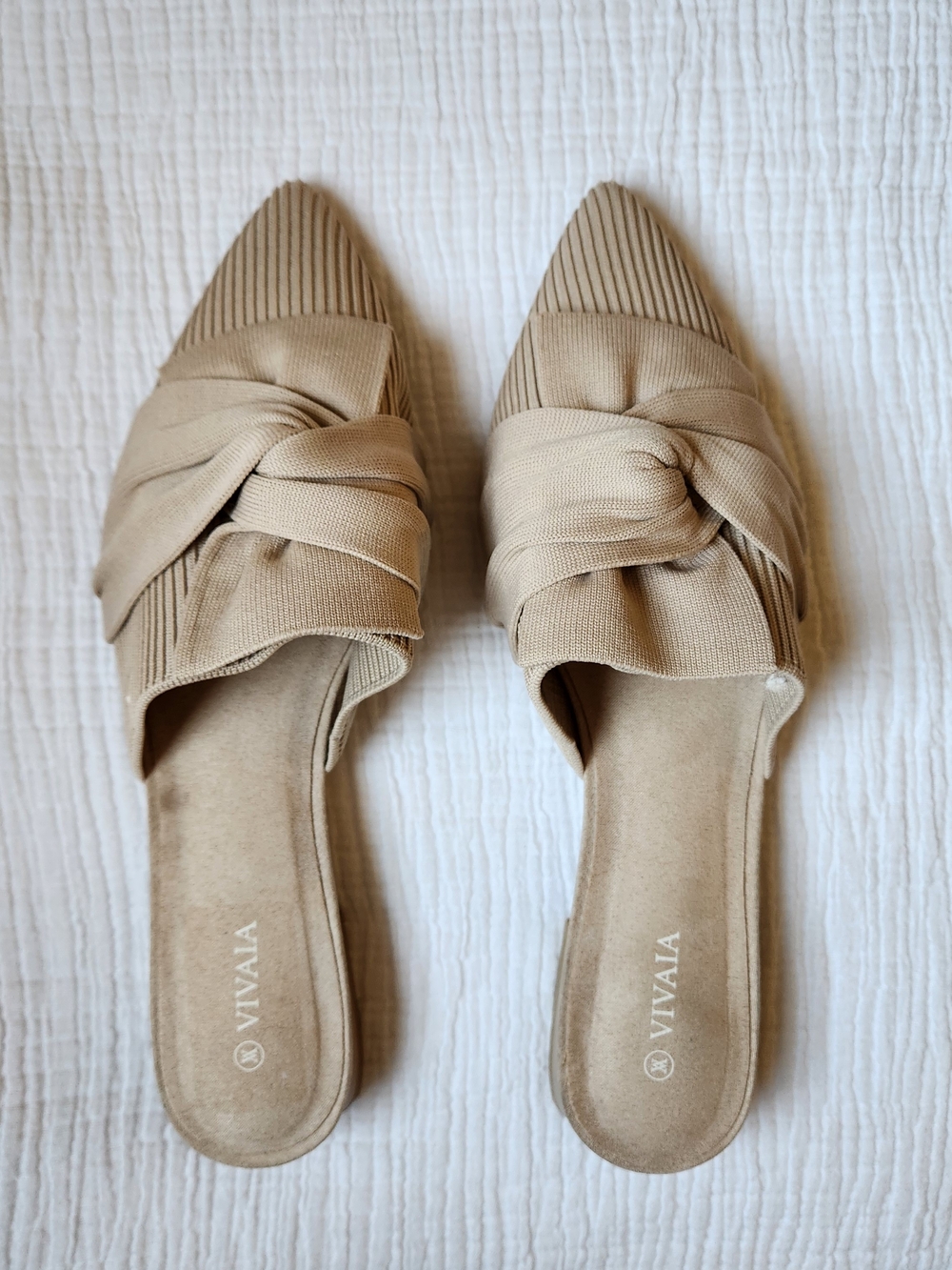 Vivaia Yaffa pointed-toe Knotted mules, size 9